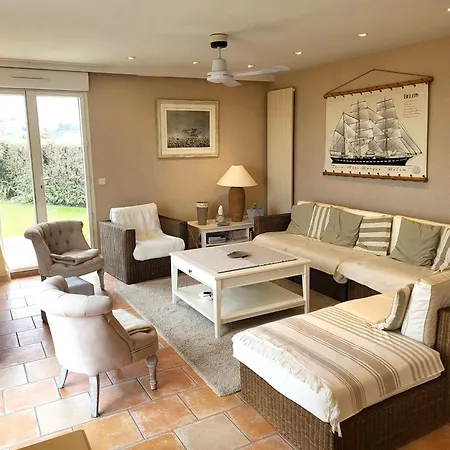 Front De Les Cordylines * Saint-Germain-sur-Ay