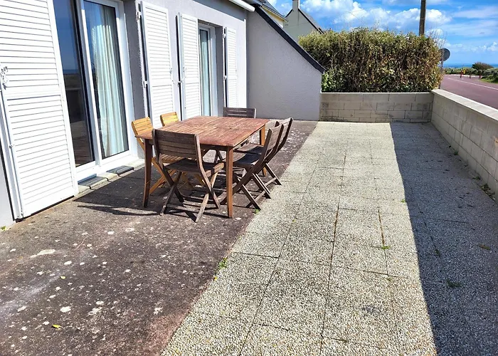 Front De Les Cordylines *